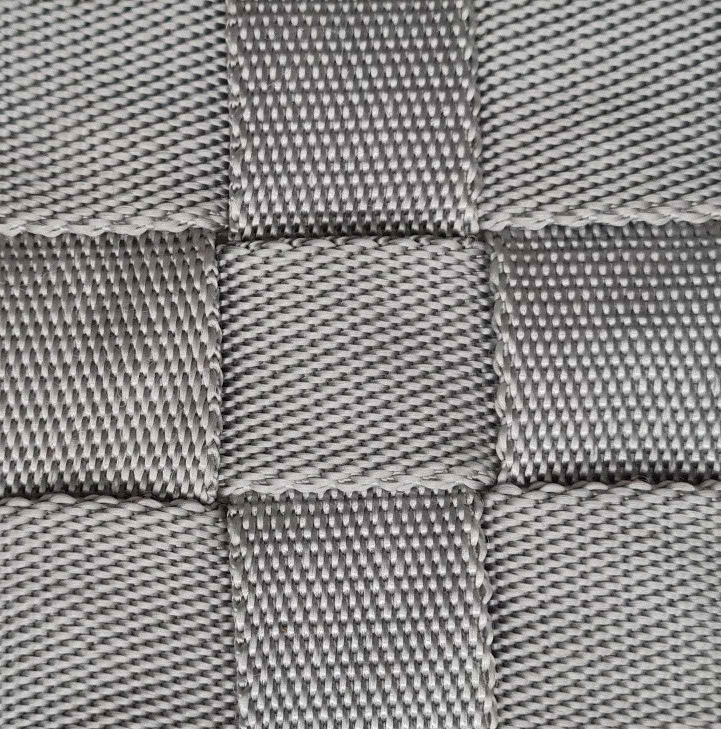 TABURETE GRID CORREA