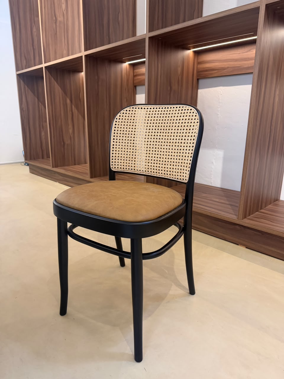 SILLA THONET NRO 811