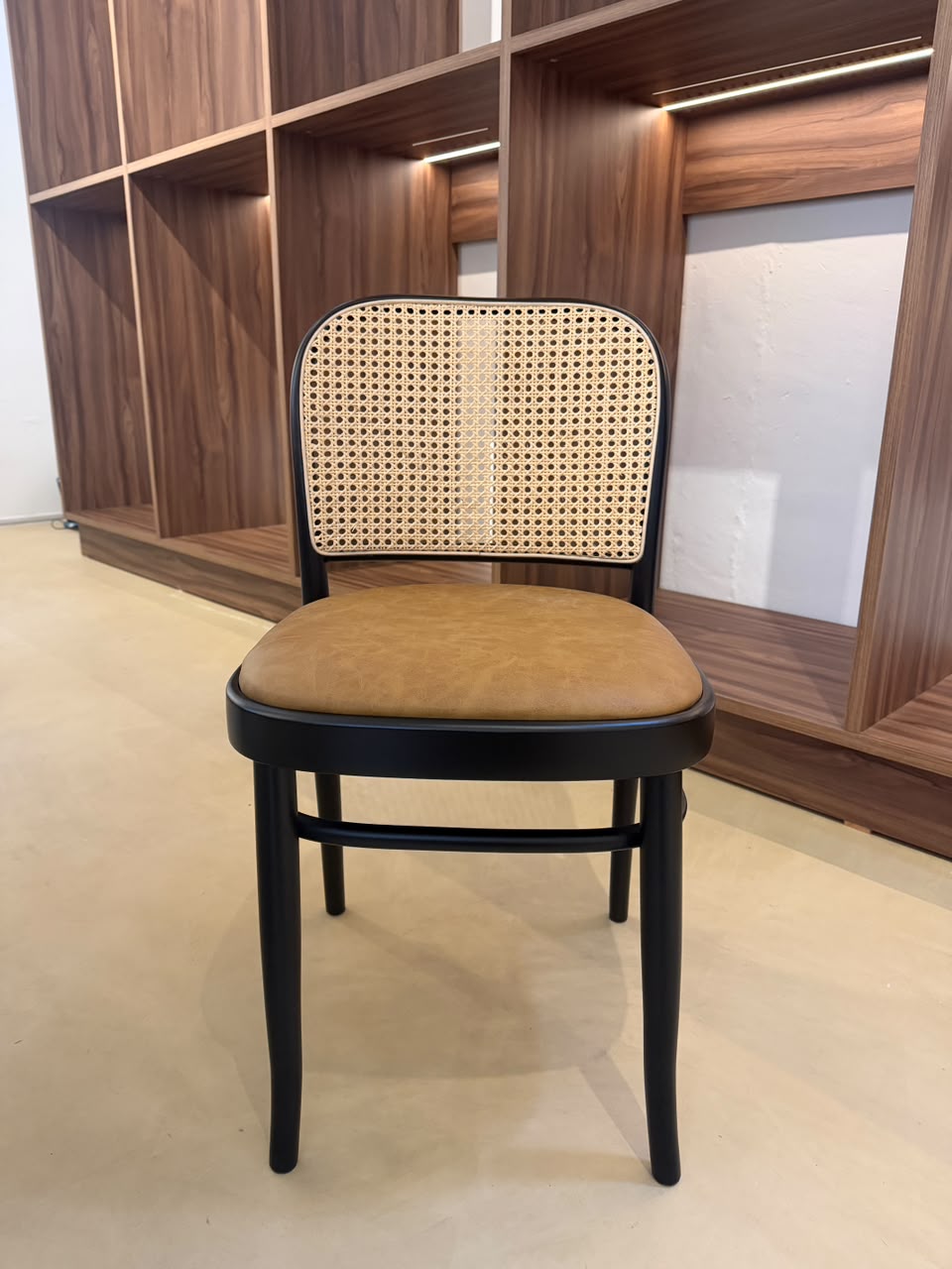 SILLA THONET NRO 811