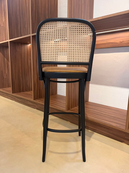 TABURETE THONET NRO 811