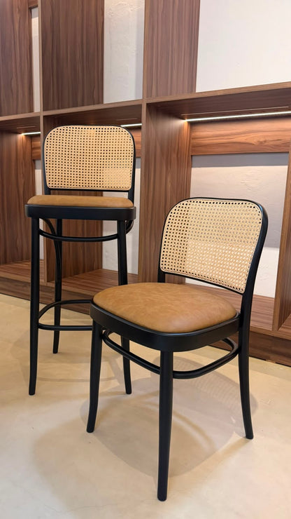 TABURETE THONET NRO 811